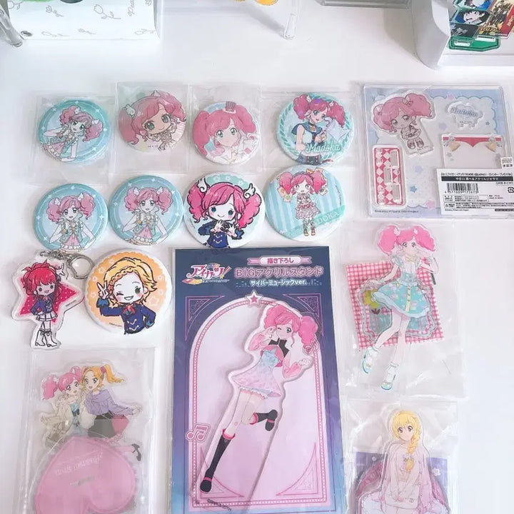 [BUNJANG] Aikatsu! &amp; Star☆Twinkle Precure! Acrylics, Gacha, Can Badges Bundle Set / 아이카츠/스타파라 굿즈 판매
