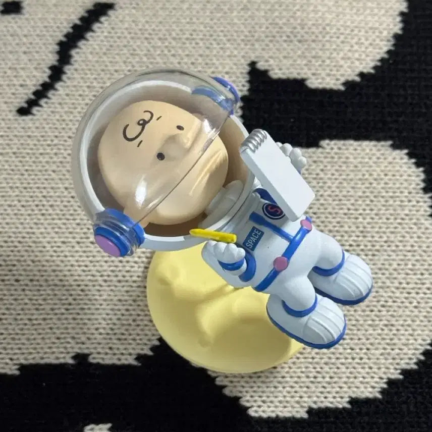 [BUNJANG] Pop Mart Snoopy Space Exploration Series Figure Charlie Brown / 팝마트 스누피 우주 탐사 시리즈 피규어 찰리브라운