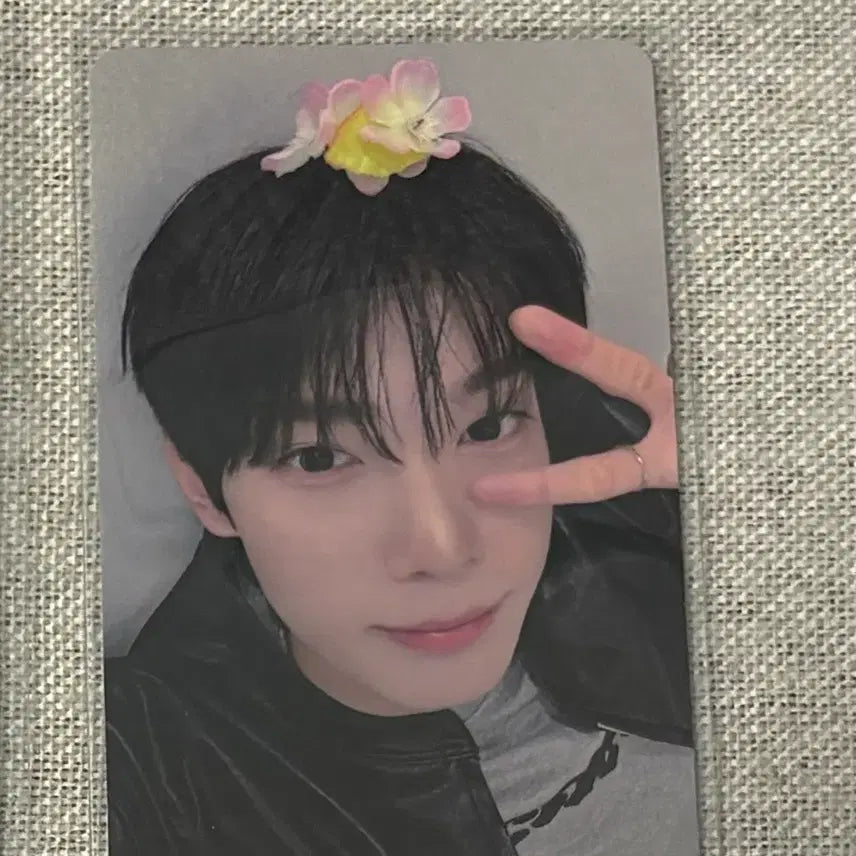 [BUNJANG] FlareU Choi Lip Woo Hello82 POB Photocard / 플레어유 최립우 헬로82 미공포 판매