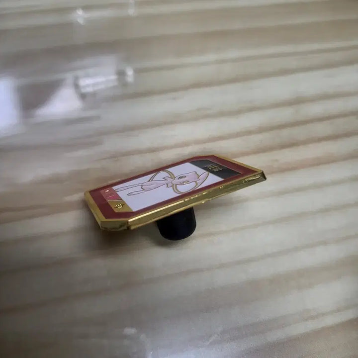 [BUNJANG] Pokemon Isak Toast Metal Badge Mew / 포켓몬스터 이삭토스트 메탈 뱃지 뮤