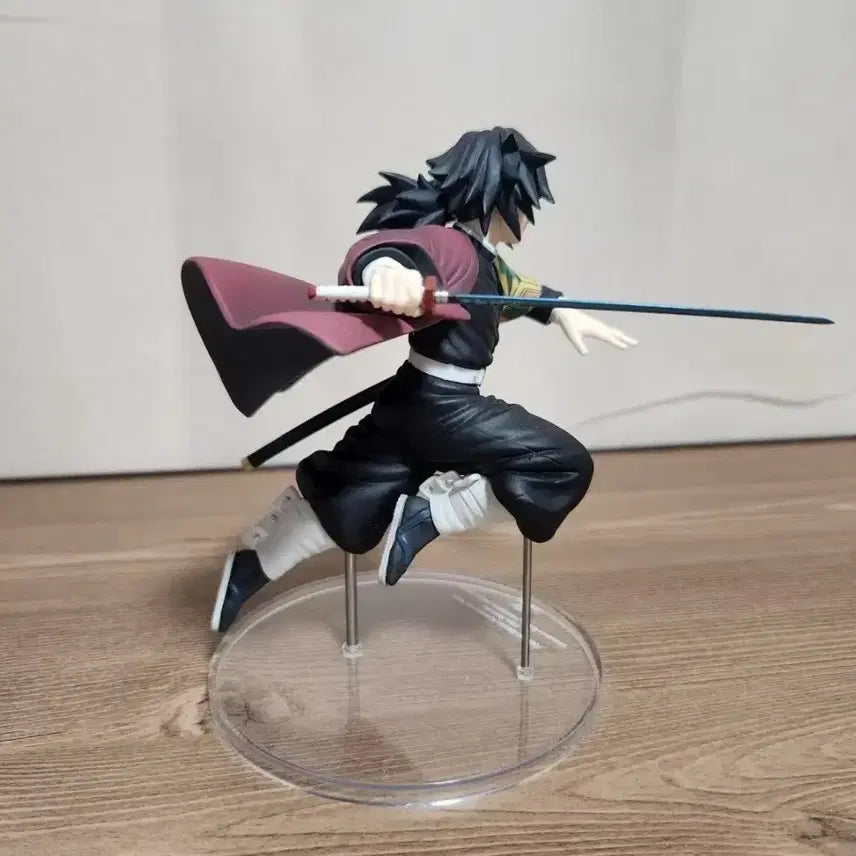[BUNJANG] Demon Slayer Tomioka Giyu Figure / 귀멸의 칼날 토미오카 기유 피규어
