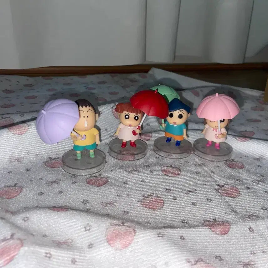 [BUNJANG] Crayon Shin-chan Random Figure Umbrella / 짱구 우산 랜덤 피규어 유리