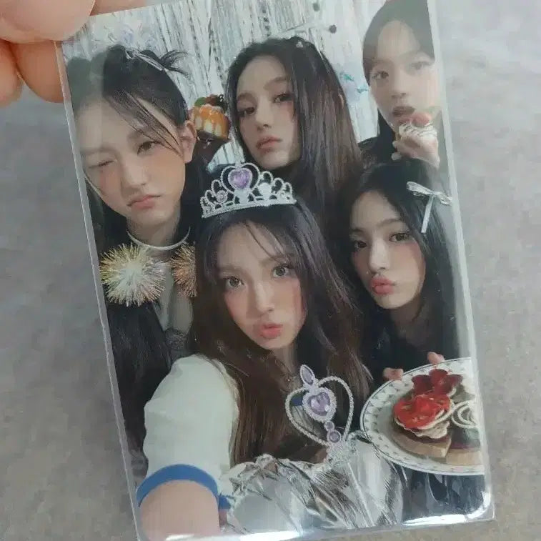 [BUNJANG] NewJeans Group Photocard Haerin Minji Hanni / [상태 최상] 뉴진스 포카 단체 포카 해린 민지 하니