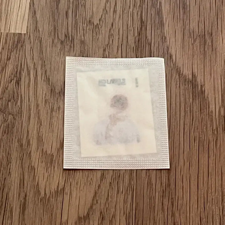 [BUNJANG] Yeonjun GS25 Yoajeong Ice Cream Sticker POB (Sealed) / 미개봉) 연준 gs25 요아정 아이스크림 띠부씰 양도