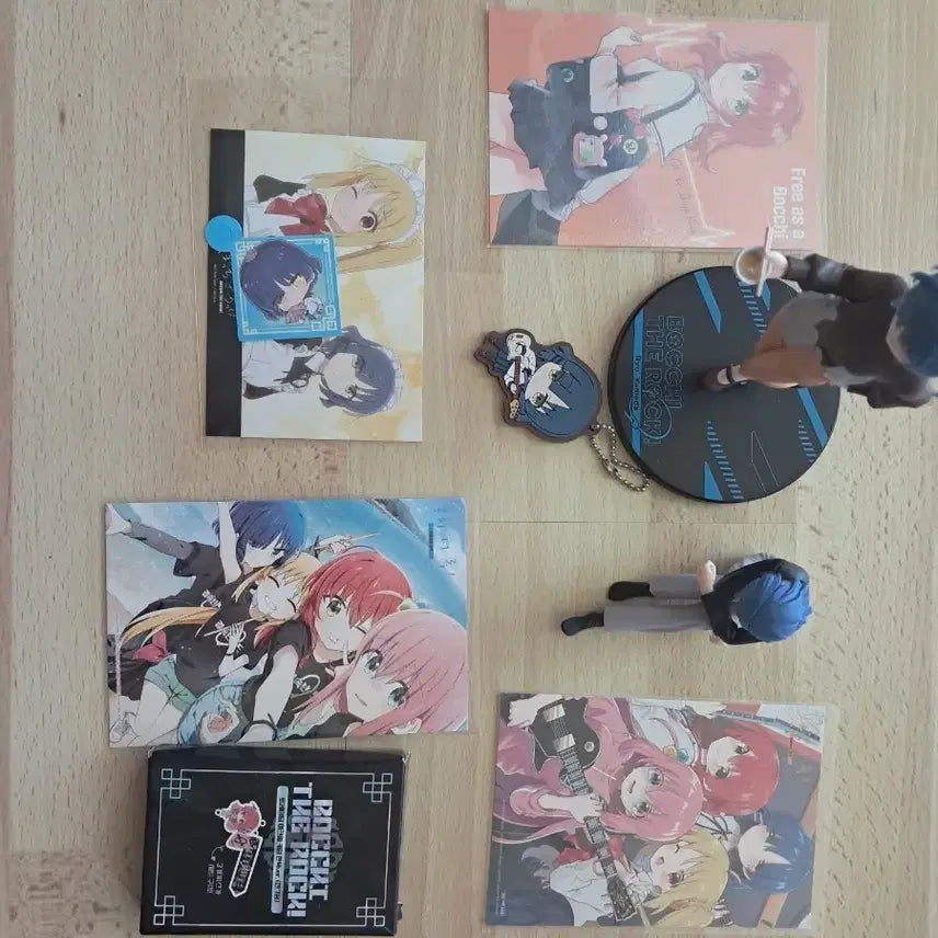 [BUNJANG] Bocchi the Rock! Goods Set (Postcard, Keyring, Figure) / 봇치 더 록! 굿즈 세트(엽서 키링 피규어)