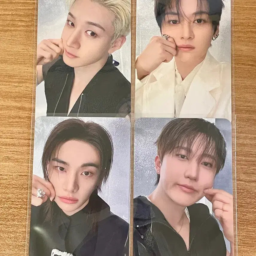 [BUNJANG] Stray Kids Run Away MD Bundle Set Bang Chan Lee Know Changbin Hyunjin Photocard / [일괄] 스키즈 런잇 엠디 4만원 특전 포카 방찬 리노 창빈 현진