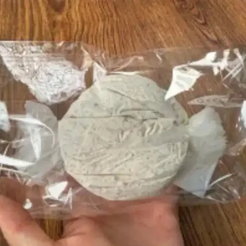 [BUNJANG] Kuuu Studio Peanut "Ku&amp;Cream" Candy Bag / kuuu studio 쿠 스튜디오 땅콩 쿠앤크 캔디백 스트레스 백 슬랑이 말랑이