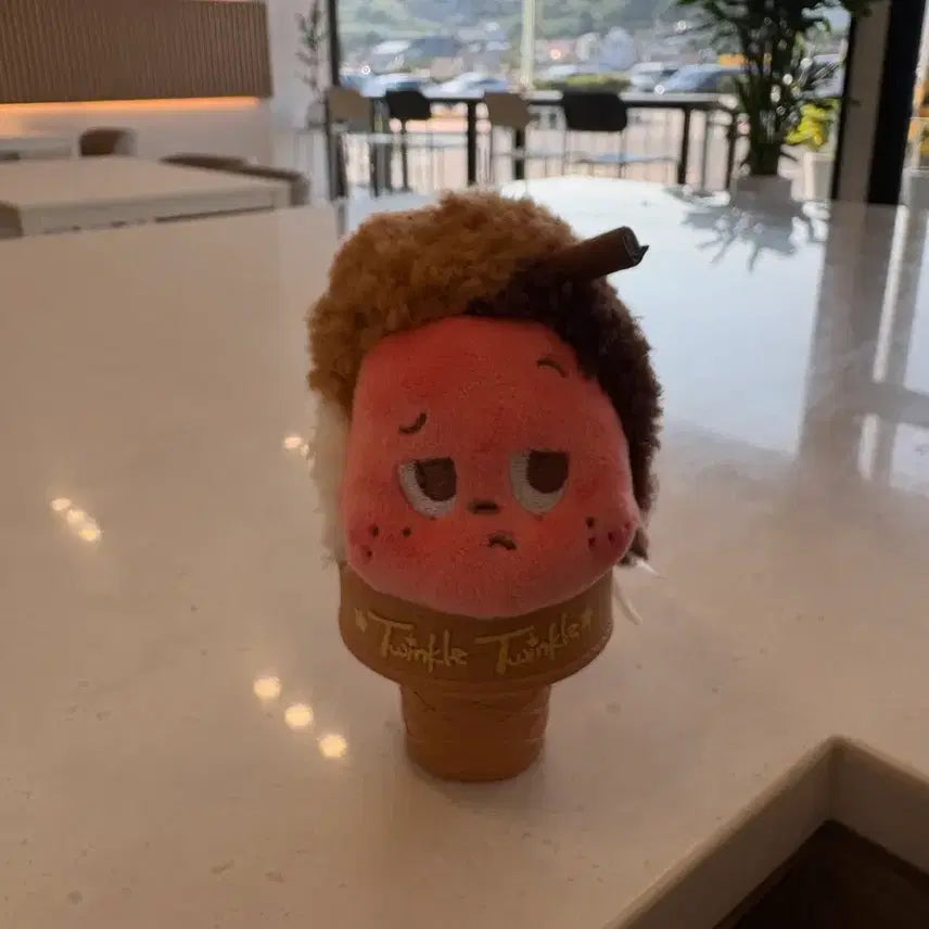 [BUNJANG] POP MART Twinkle Twinkle Moon Gelato Series Doll Keychain Cinnamon Whiskey Gelato / 팝마트 트윙클 트윙클 문 젤라또 시리즈 인형 키링 시나몬 위스키 젤라또