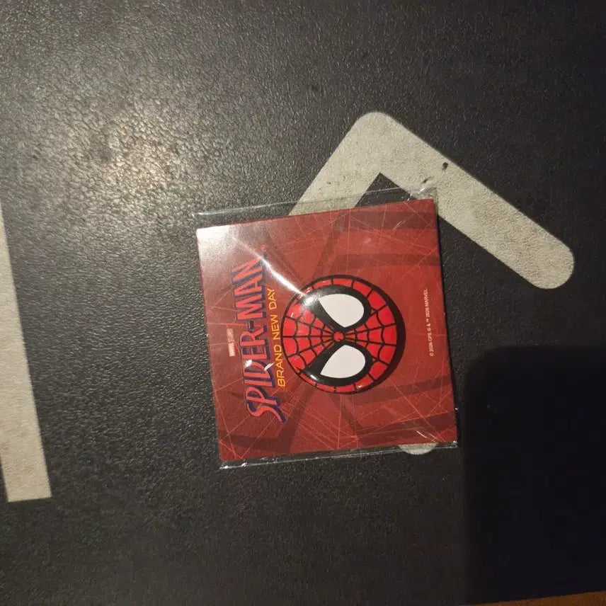 [BUNJANG] Spider-Man Brand New Day Pin Badge / 스파이더맨 브랜드 뉴데이 핀뱃지