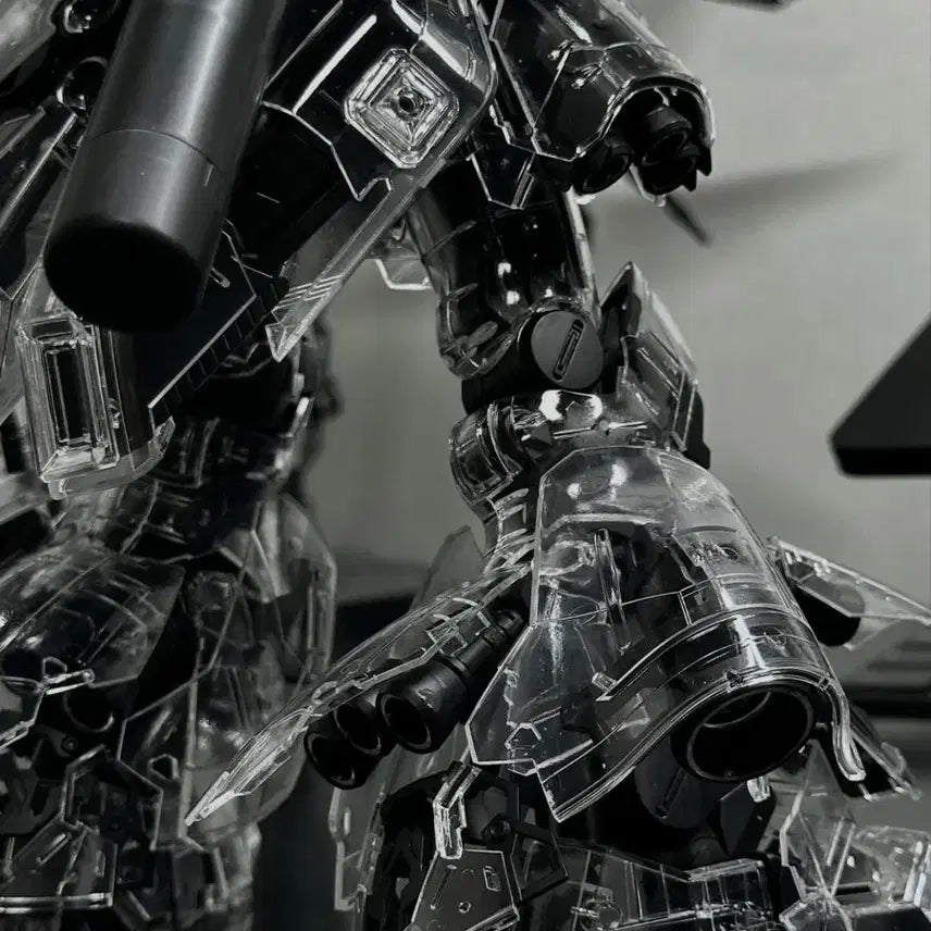 [BUNJANG] MG Sazabi Mechanical Clear Runner Painted Model / MG 사자비 메카니컬 클리어 런너도색작