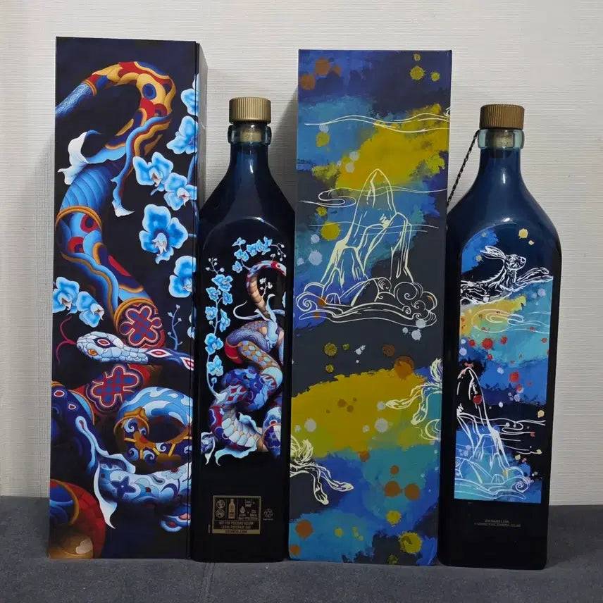 [BUNJANG] Johnnie Walker Blue Label James Jean Angel Chen Edition Empty Bottle with Case / 조니워커 블루라벨 제임스 진 엔젤 첸 에디션 위스키 공병