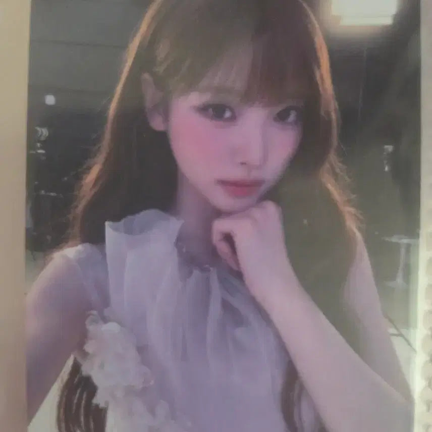 [BUNJANG] IZ*ONE Miyawaki Sakura Photocard / 이즈위 미야오 안나 포카