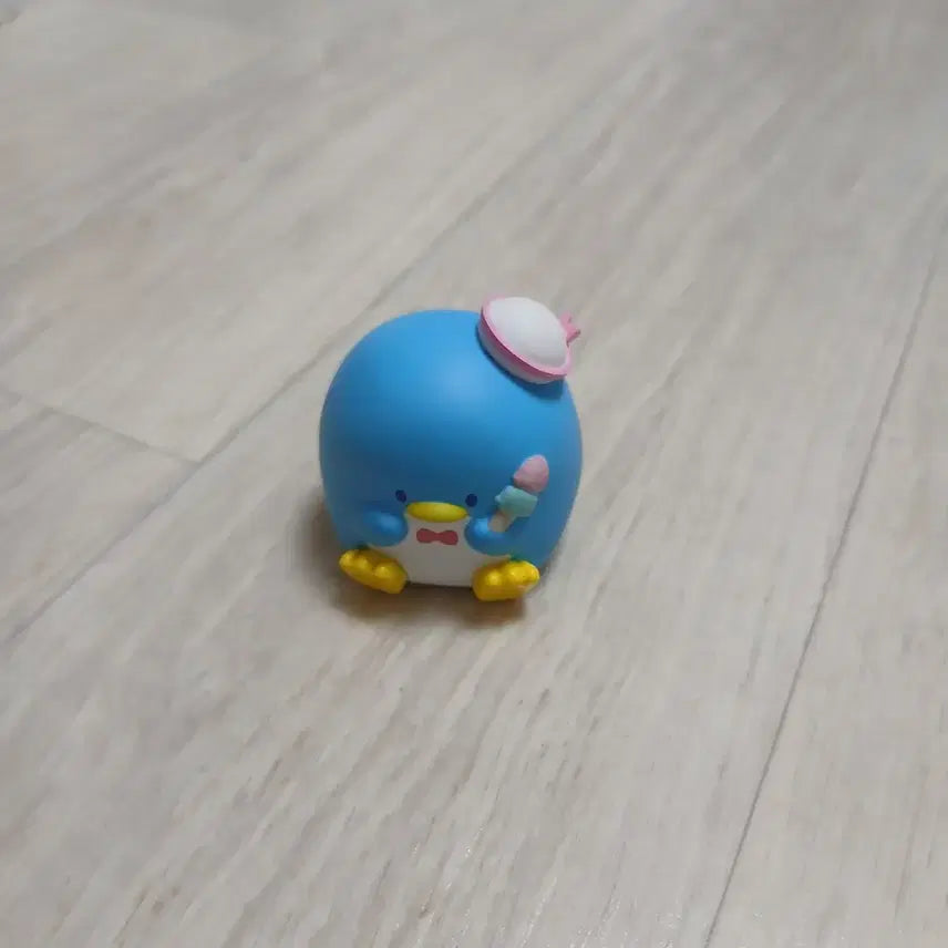 [BUNJANG] Sanrio Tuxedo Sam Gacha Figure / 산리오 너무 많이 먹어서 턱시도샘 가챠 피규어