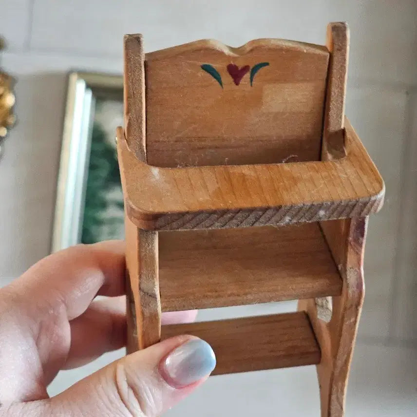 [BUNJANG] Vintage Miniature Wooden Baby Chair / 빈티지 미니어처 아기의자