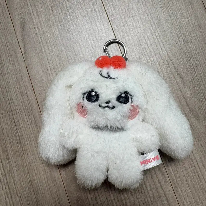 [BUNJANG] Minive Cherry Doll Keychain / 미니브 체리 인형키링 팔아용