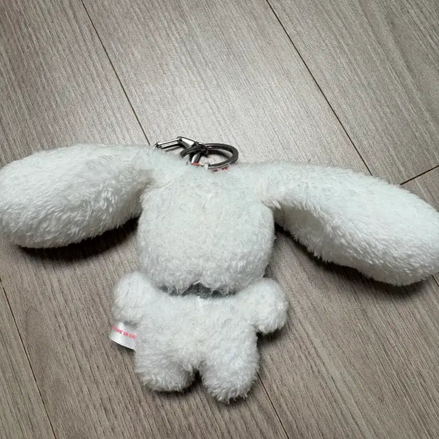 [BUNJANG] Minive Cherry Doll Keychain / 미니브 체리 인형키링 팔아용