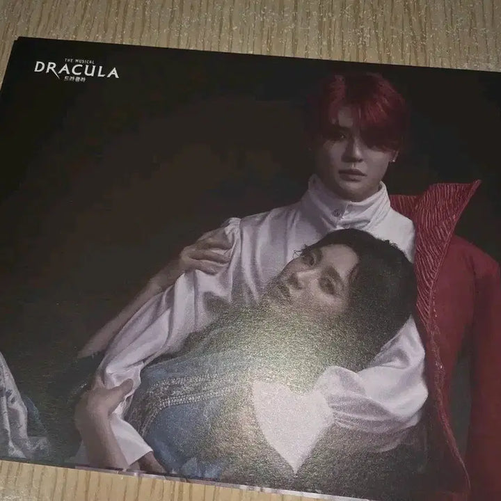 [BUNJANG] Musical Dracula Postcard Bundle Set (Jeon Dong Seok, Shin Sung Rok, Kim Jun Su, Jo Jung Eun) / 일괄 2021 4연 뮤지컬 드라큘라 엽서 전동석 신성록 김준수 조정은 md 굿즈 연뮤 특전 드큘