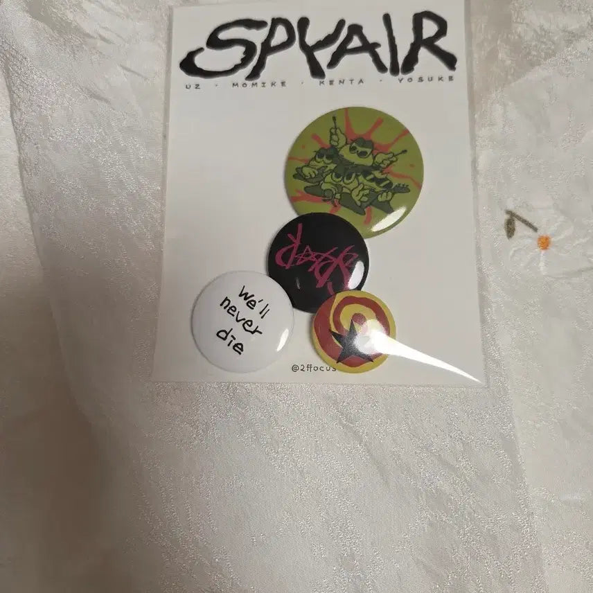 [BUNJANG] SPYAIR 4-Piece Badge Set / SPYAIR 스파이에어 스에 비공식 뱃지 4종 세트