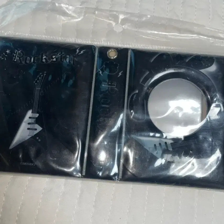 [BUNJANG] Ducky World Rockstar Photocard Binder Rabbit Ears Black / 미개봉 더키월드 락스타 콜북 토끼귀 블랙