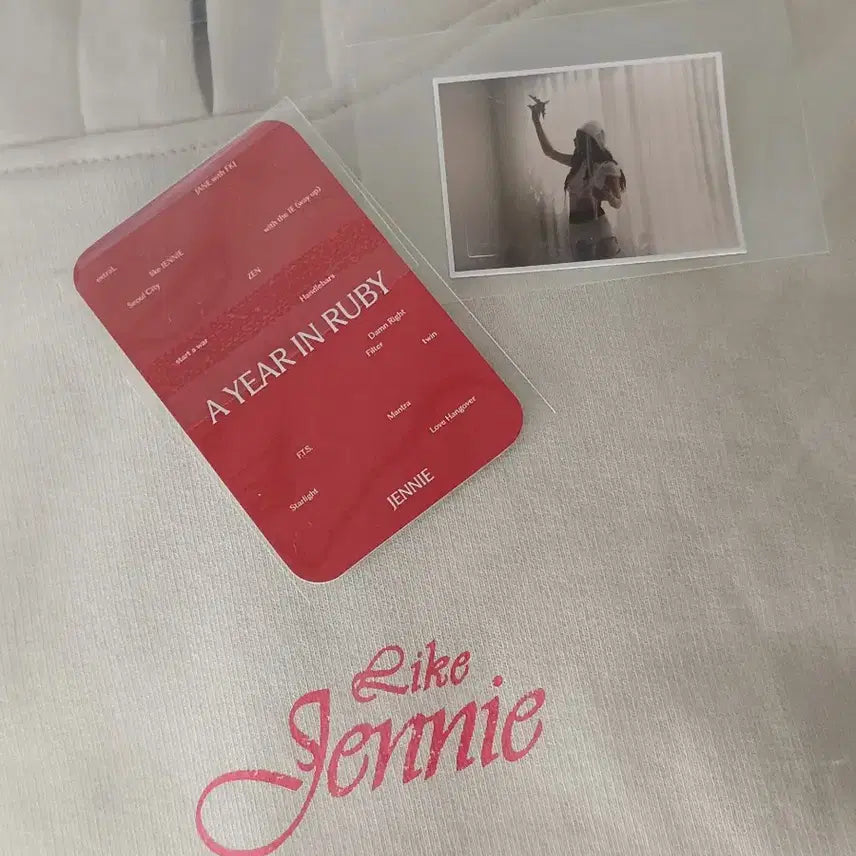 [BUNJANG] Blackpink Jennie Ruby 1st Anniversary Pop-up Lucky Draw Cream Hoodie Bundle Set / 일괄) 블랙핑크 제니 루비 1주년 팝업 Like Jennie Cream Hoodie