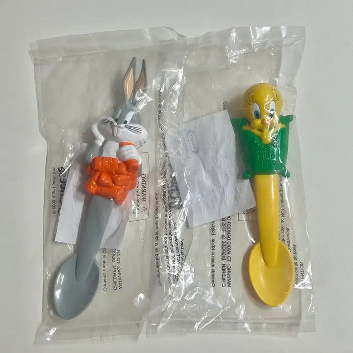 [BUNJANG] Vintage Tweety &amp; Bugs Bunny Talking Spoon Bundle Set / 일괄) 빈티지 트위티 벅스바니 토킹스푼 일괄
