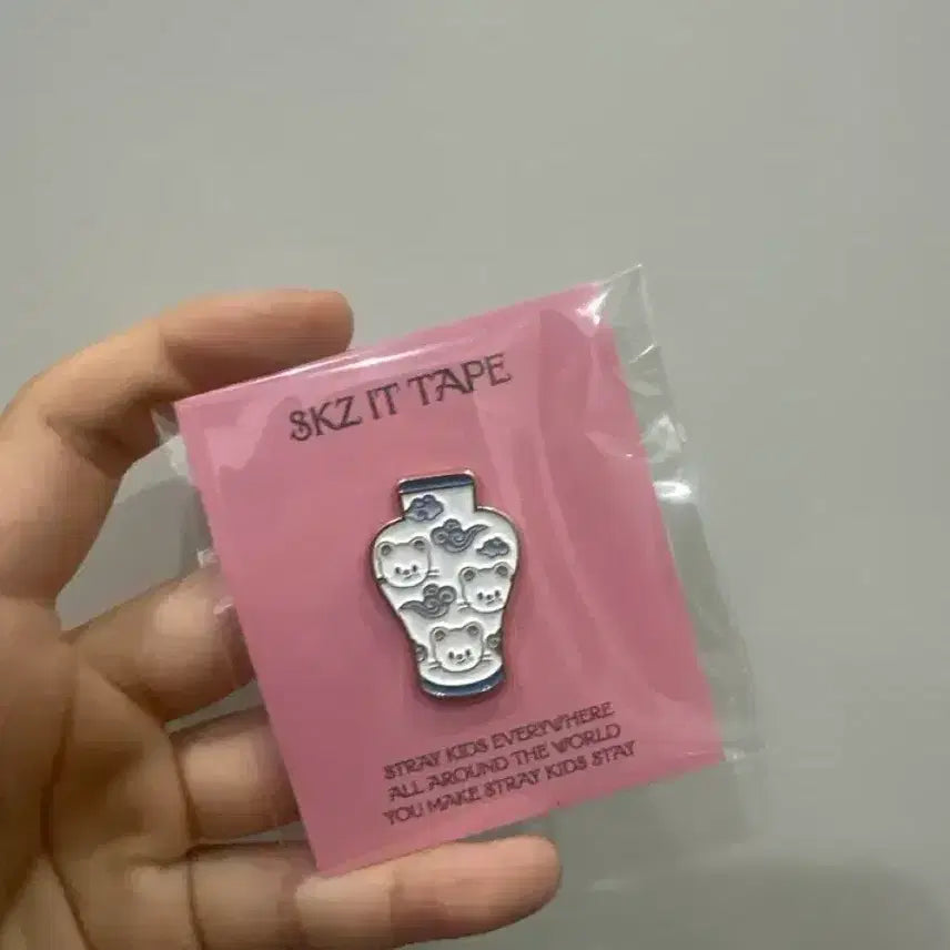 [BUNJANG] Stray Kids Hyunjin Doi Badge Jiniret Sealed / 미개봉 원가양도 스키즈 스키주 두잇 뱃지 지니렛 현진