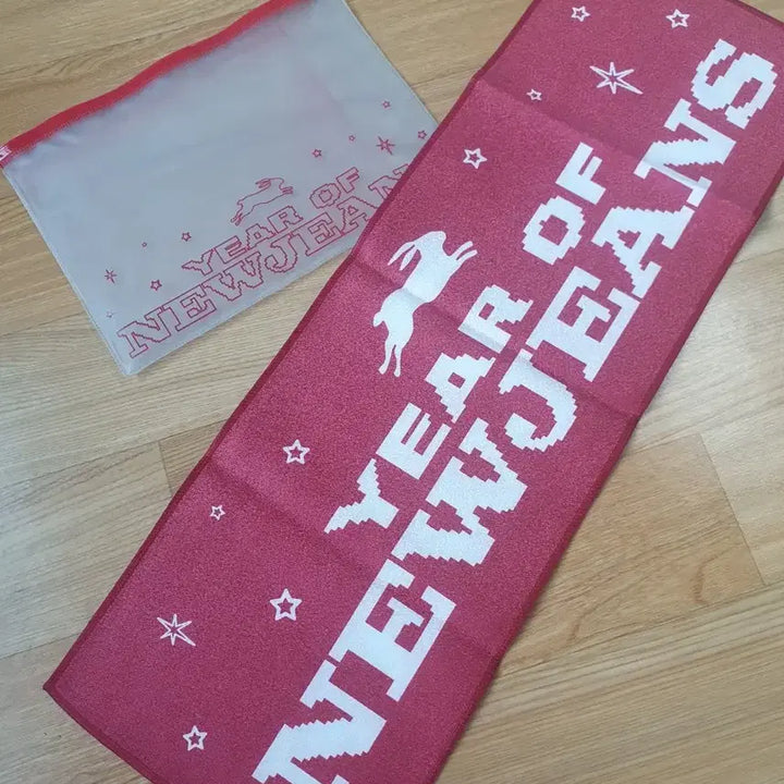 [BUNJANG] NewJeans Ditto Fan Meeting Slogan Pouch / 뉴진스 공방 사녹 역조공 슬로건 디토 판매 양도