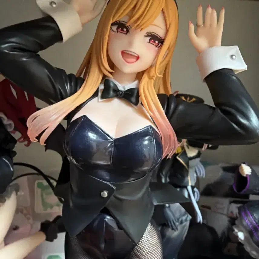[BUNJANG] Taito Marin Kitagawa Halloween Bunny Figure / 키타가와마린 할로윈 바니 피규어