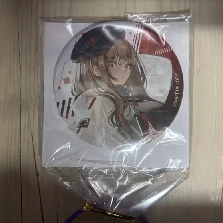 [BUNJANG] GIGO Nikke Nikke Collaboration Can Badge - Raphi / 니케 GIGO 기고 콜라보 캔뱃지 라피