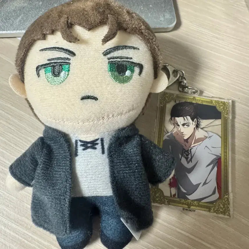 [BUNJANG] Attack on Titan Eren Yeager Plush + Keychain Set / 진격거 진격의거인 에렌 예거 인형 + 키링