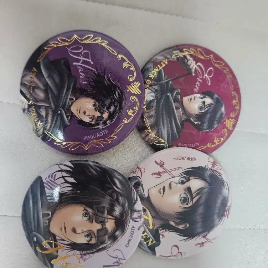 [BUNJANG] Attack on Titan Eren &amp; Hange Horseback Badge Set / 진격의 거인 기마 뱃지 에렌&amp;한지