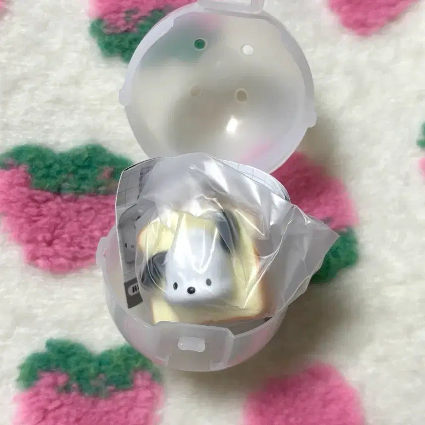 [BUNJANG] Sanrio Shokupan Pochacco Gacha Figure Keyring / 산리오 식빵 포챠코 포차코 가챠 피규어 키링 양도