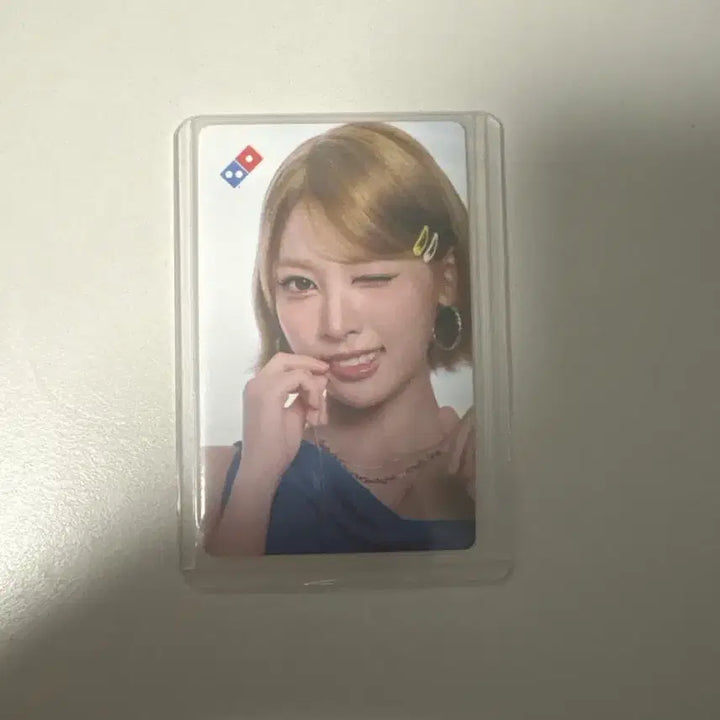 [BUNJANG] May Domino Photocard (with Toploader and Sleeve) / 리센느 메이 도미노 포토카드(탑로더 슬리브 포함)