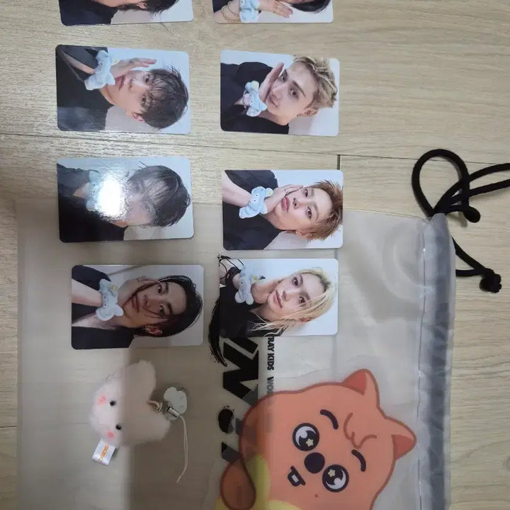 [BUNJANG] Stray Kids Run It First Concert Gift Full Set Photocard, Pouch, Keychain, Fan / 스키즈 런잇  첫콘 기프트 풀서트