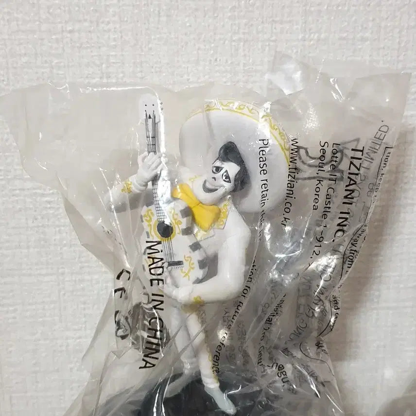 [BUNJANG] Disney Pixar Coco Miguel Dante Dela Cruz Figure Topper Cup Sealed / * (미개봉) 코코 COCO 피규어 탑퍼컵 굿즈 CGV 미구엘 미겔 단테 델라크루즈 디즈니 픽사