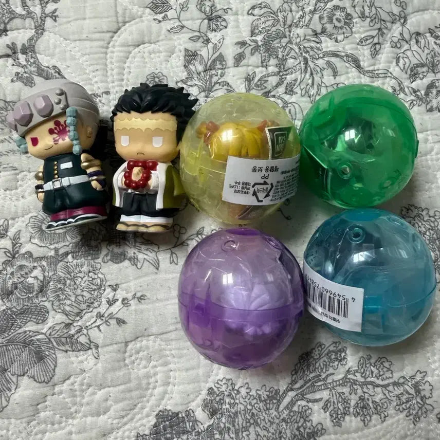 [BUNJANG] Demon Slayer: Kimetsu no Yaiba Entertainment District Arc Tengen Uzui Figure &amp; Finger Puppets / 귀멸의칼날 유곽 나라분데스+손가락인형2