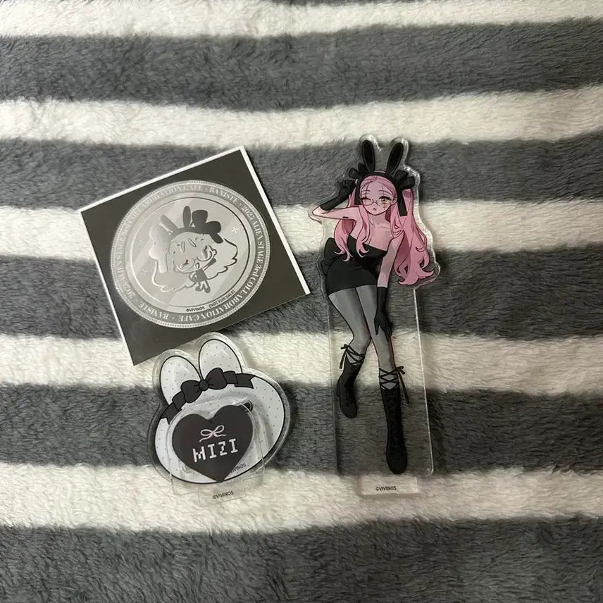 [BUNJANG] BAE173 Mirae Acrylic Standee + Special Sticker / 바니스테 에이스테 미지 아크릴+ 특전스티커