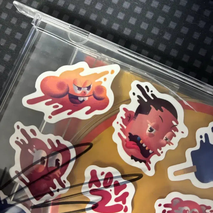 [BUNJANG] Yumdda "Sa-Lang-Shweo 2" Signed Album CD / 염따 살아숨셔2 사인반 싸인반 앨범 cd 팝니다 (케이스 금/ 2번째3번째 사진 참고)