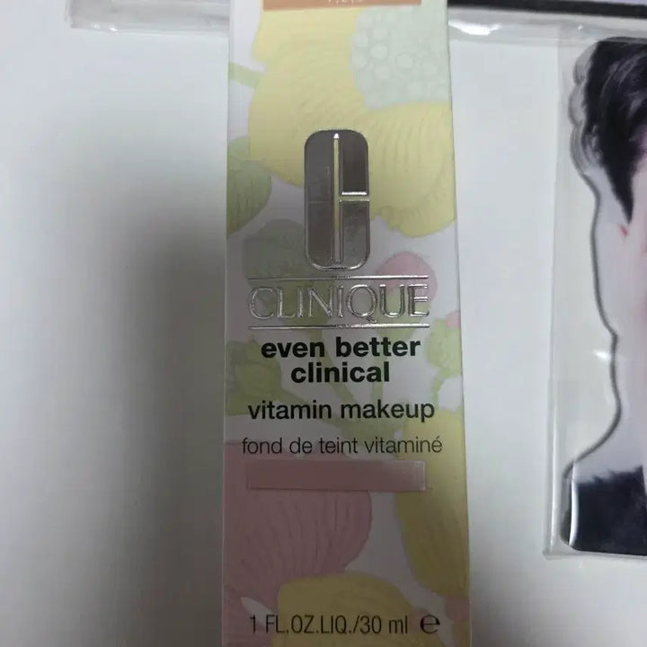 [BUNJANG] Clinique Byun Woo Seok Foundation Mousepad &amp; Mirror Set / 크리니크 변우석 파운데이션 마우스패드 변우석거울세트