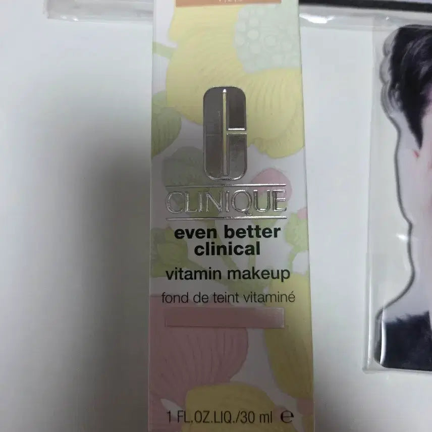 [BUNJANG] Clinique Byun Woo Seok Foundation Mousepad &amp; Mirror Set / 크리니크 변우석 파운데이션 마우스패드 변우석거울세트