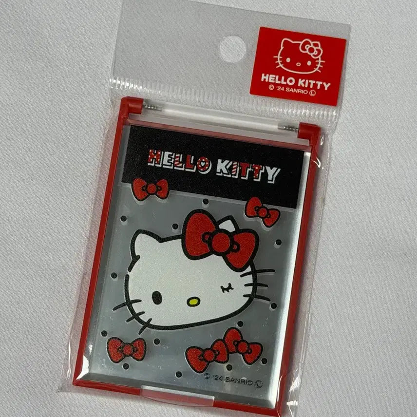 [BUNJANG] Sanrio Hello Kitty Mini Portable Folding Hand Mirror / 헬로키티 거울 미니 휴대용 접이식 손거울