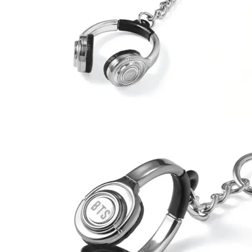 [BUNJANG] BTS x Audio-Technica ARIRANG Official Collaboration Headphone Keychain (Sealed) / BTS 헤드폰 키링 ARIRANG 공식 협업 상품 미개봉팝니다