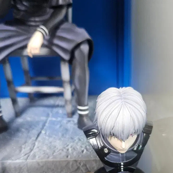 [BUNJANG] Tokyo Ghoul Ken Kaneki Black &amp; White Resin Figure / 도쿄구울 Black&amp;White 카네키켄  레진 피규어