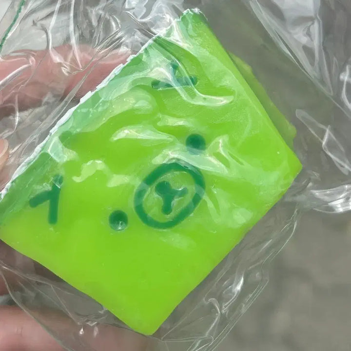 [BUNJANG] Rilakkuma Melon Squishy Toy / 새상품 메론 리락쿠마 말랑이, 메론쿠마 슬랑이