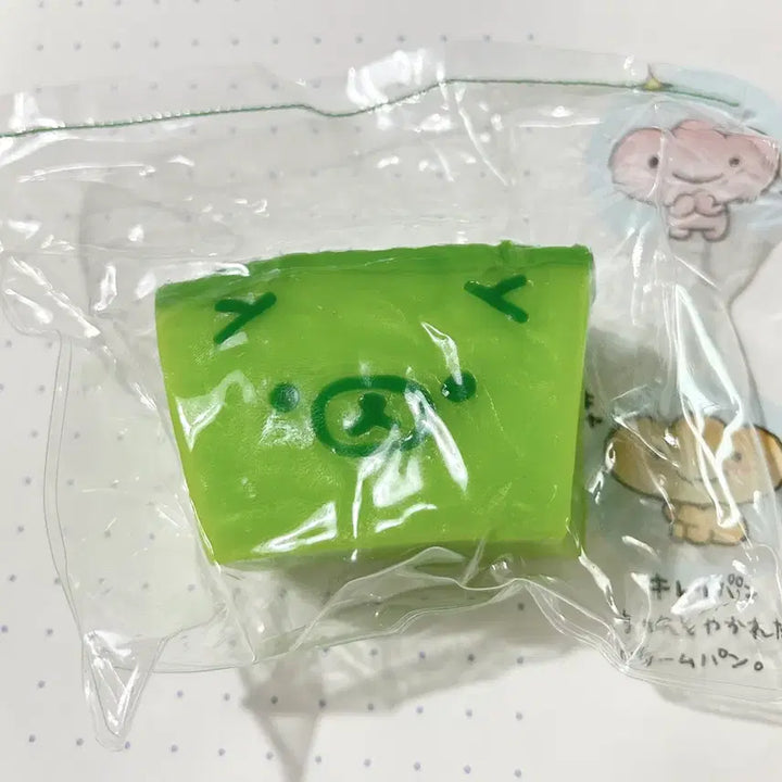[BUNJANG] Rilakkuma Melon Squishy Toy / 새상품 메론 리락쿠마 말랑이, 메론쿠마 슬랑이