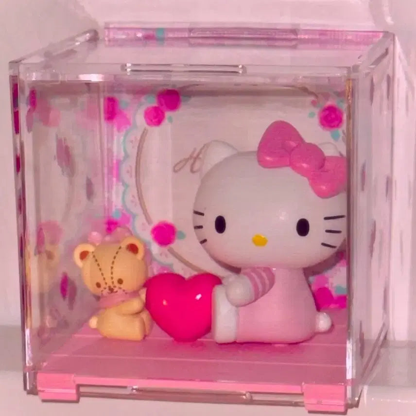 [BUNJANG] Sanrio Hello Kitty Random Figure Set with Bear Doll / 헬로키티 랜덤 피규어