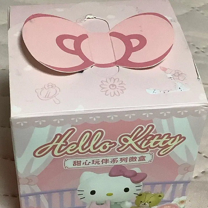 [BUNJANG] Sanrio Hello Kitty Random Figure Set with Bear Doll / 헬로키티 랜덤 피규어