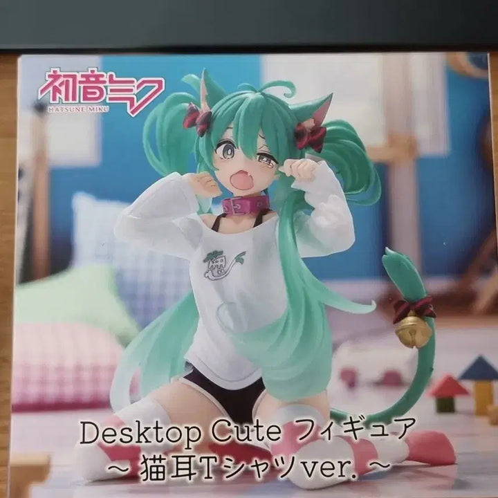 [BUNJANG] Hatsune Miku Desktop Cute Figure Cat Ear T-shirt Ver. (Nekomimi) / 하츠네 미쿠 데스크탑 큐트 피규어 고양이 귀 티셔츠 ver. 네코미미