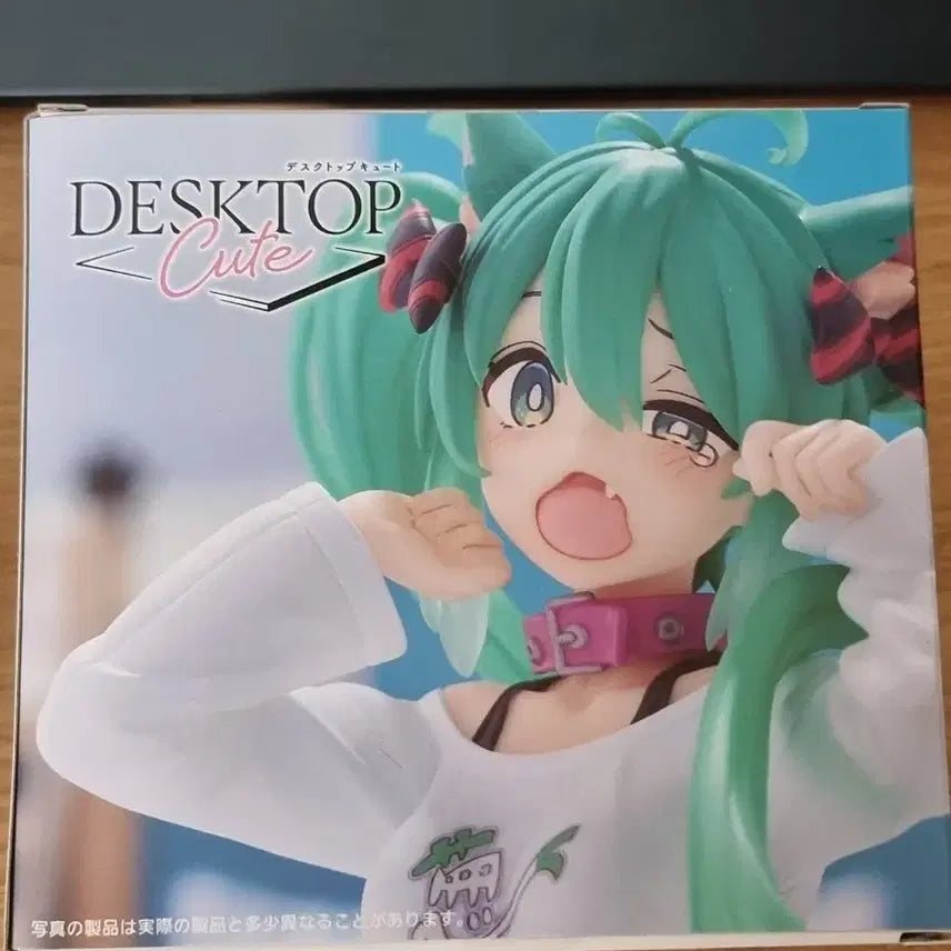 [BUNJANG] Hatsune Miku Desktop Cute Figure Cat Ear T-shirt Ver. (Nekomimi) / 하츠네 미쿠 데스크탑 큐트 피규어 고양이 귀 티셔츠 ver. 네코미미