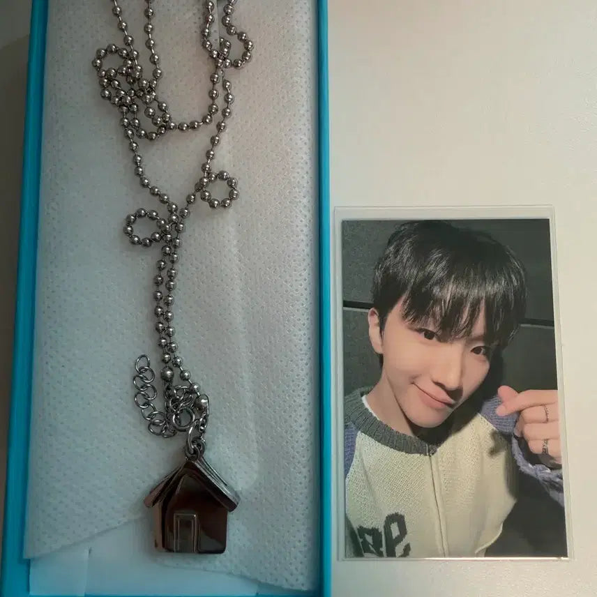 [BUNJANG] BOYNEXTDOOR 2nd Anniversary Necklace (Yunhak) / 보넥도 2주년 목걸이(운학)